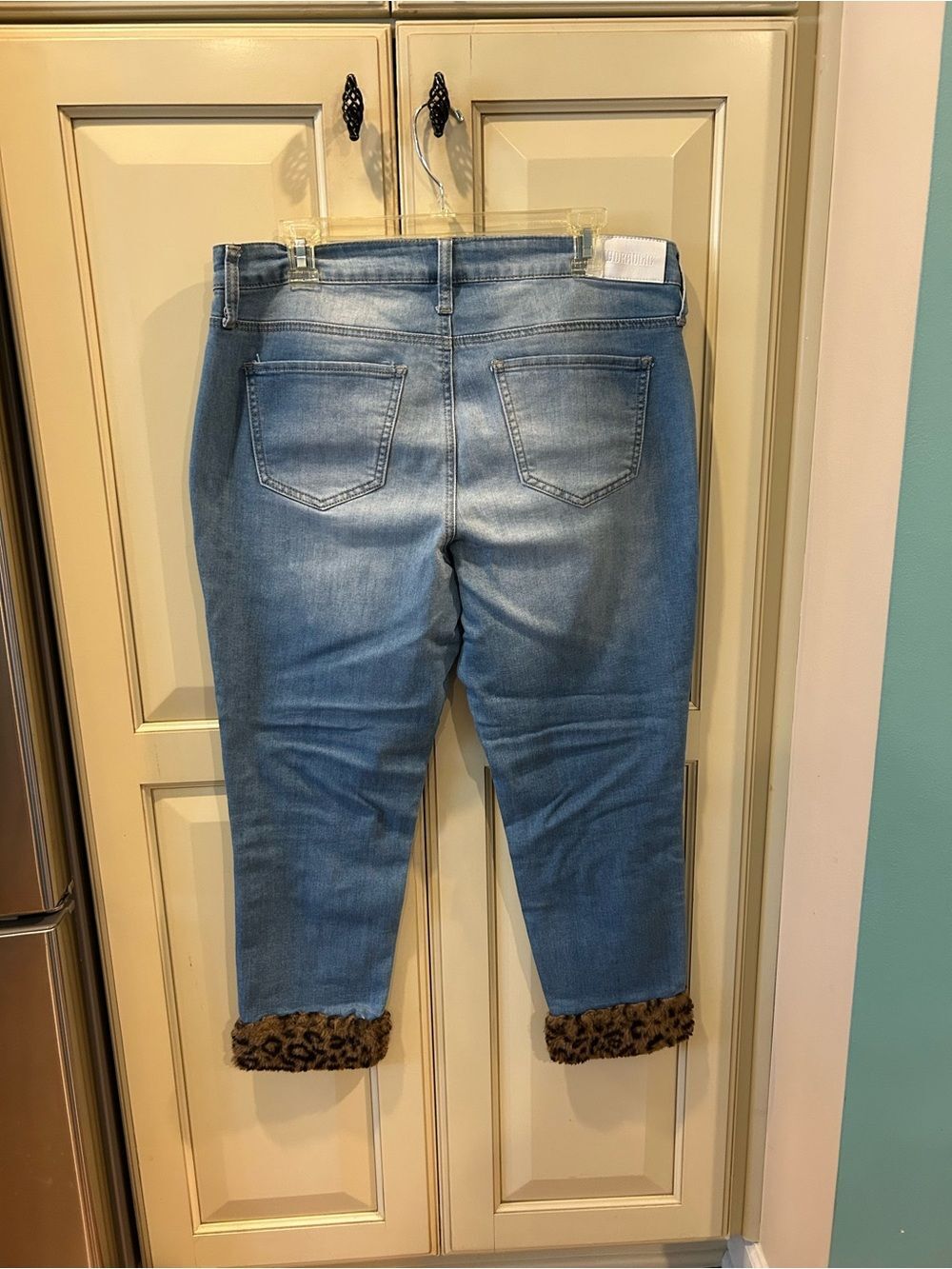 Hydraulic Light Blue Denim Ankle Jeans with Leopard Faux-Fur Cuffs - Picture 2 of 6